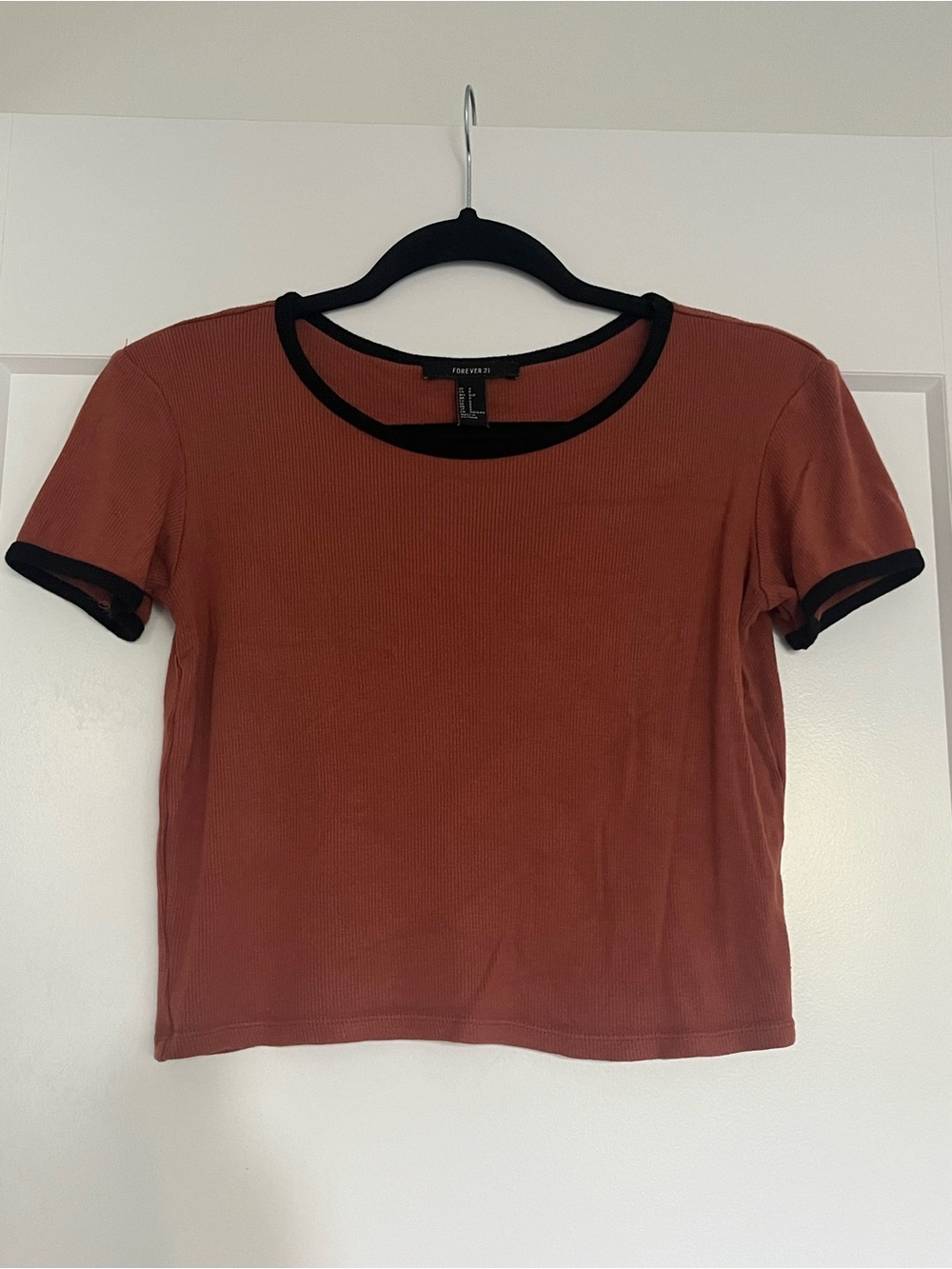 Forever 21 Rust/Burnt Orange Short Sleeve Ribbed Crop Tee with Black Trim